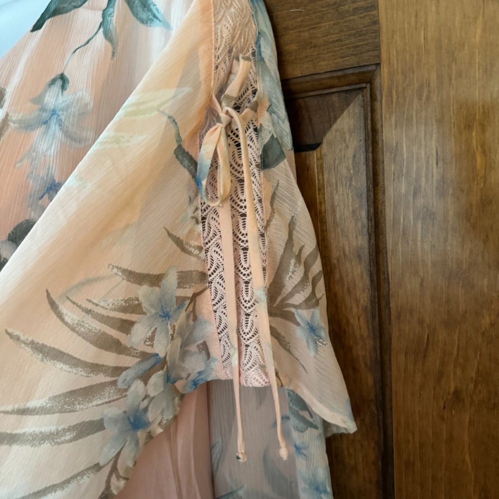 AGB Peach w/Flowers & Leaves Chiffon Overlay w/Attached Tank Medium - Picture 7 of 12